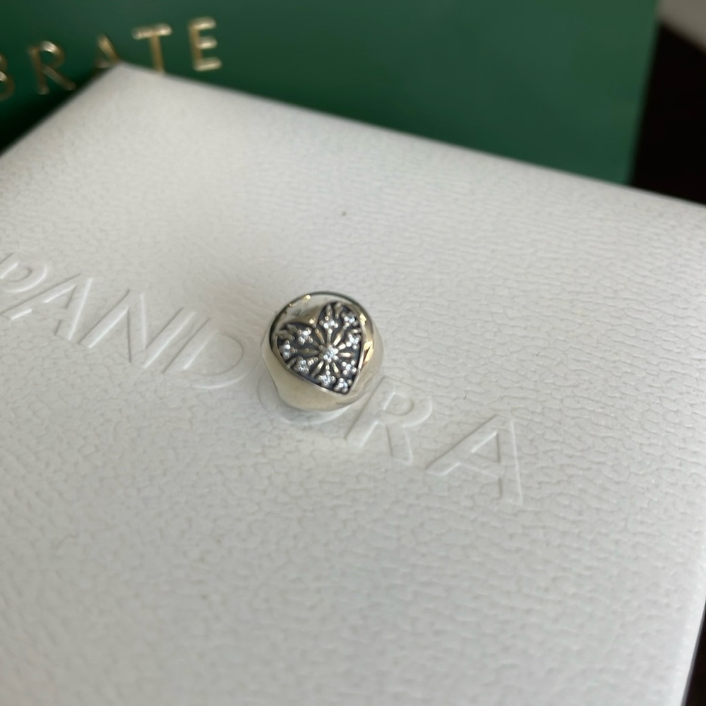 Authentic Pandora Heart of Winter Clip - Picture 2 of 7